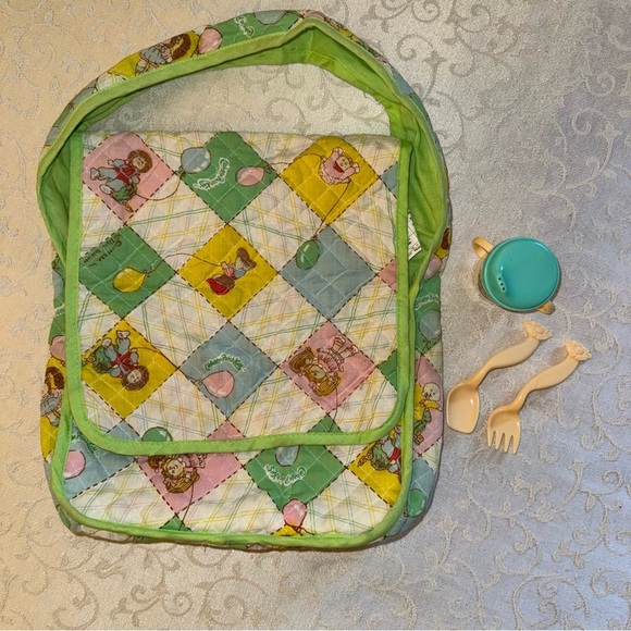 Vintage 1983 Cabbage Patch Kids Diaper Bag Sippy Cup Fork And Spoon - Picture 1 of 15